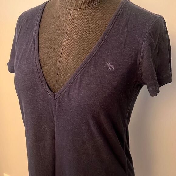 Abercrombie & Fitch Women's Navy Blue Cotton Plunging V Neck Shirt - Picture 2 of 7